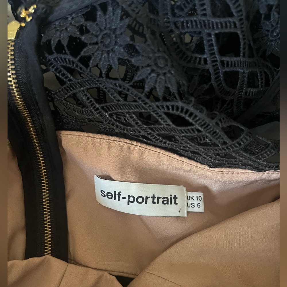 Self portrait dress like new. Black , lace size 6 - Picture 3 of 9